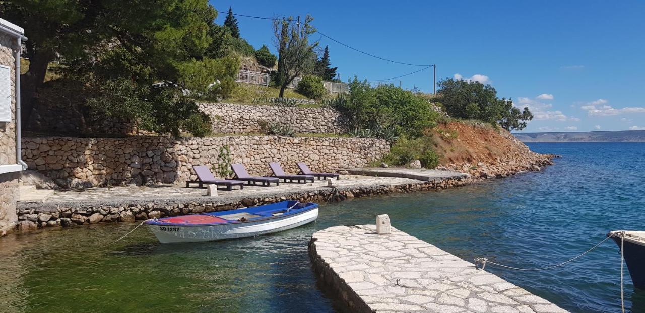 Villa Kuca Za Odmor Jelena à Starigrad Paklenica Extérieur photo