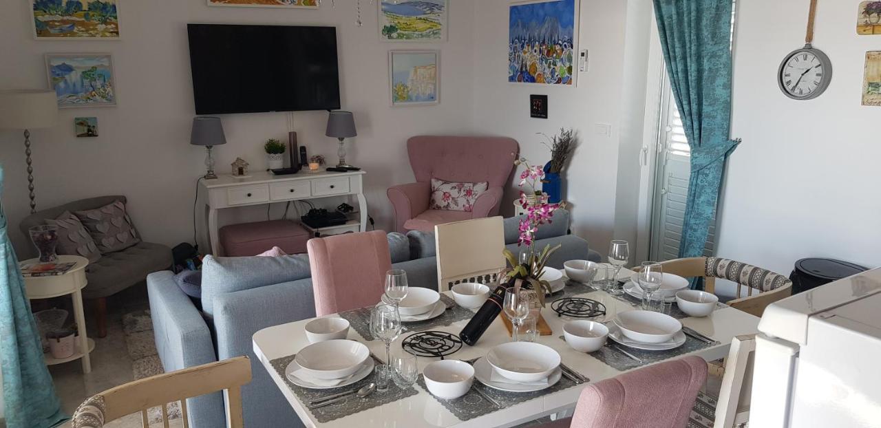 Villa Kuca Za Odmor Jelena à Starigrad Paklenica Extérieur photo