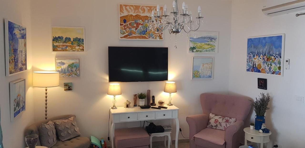 Villa Kuca Za Odmor Jelena à Starigrad Paklenica Extérieur photo