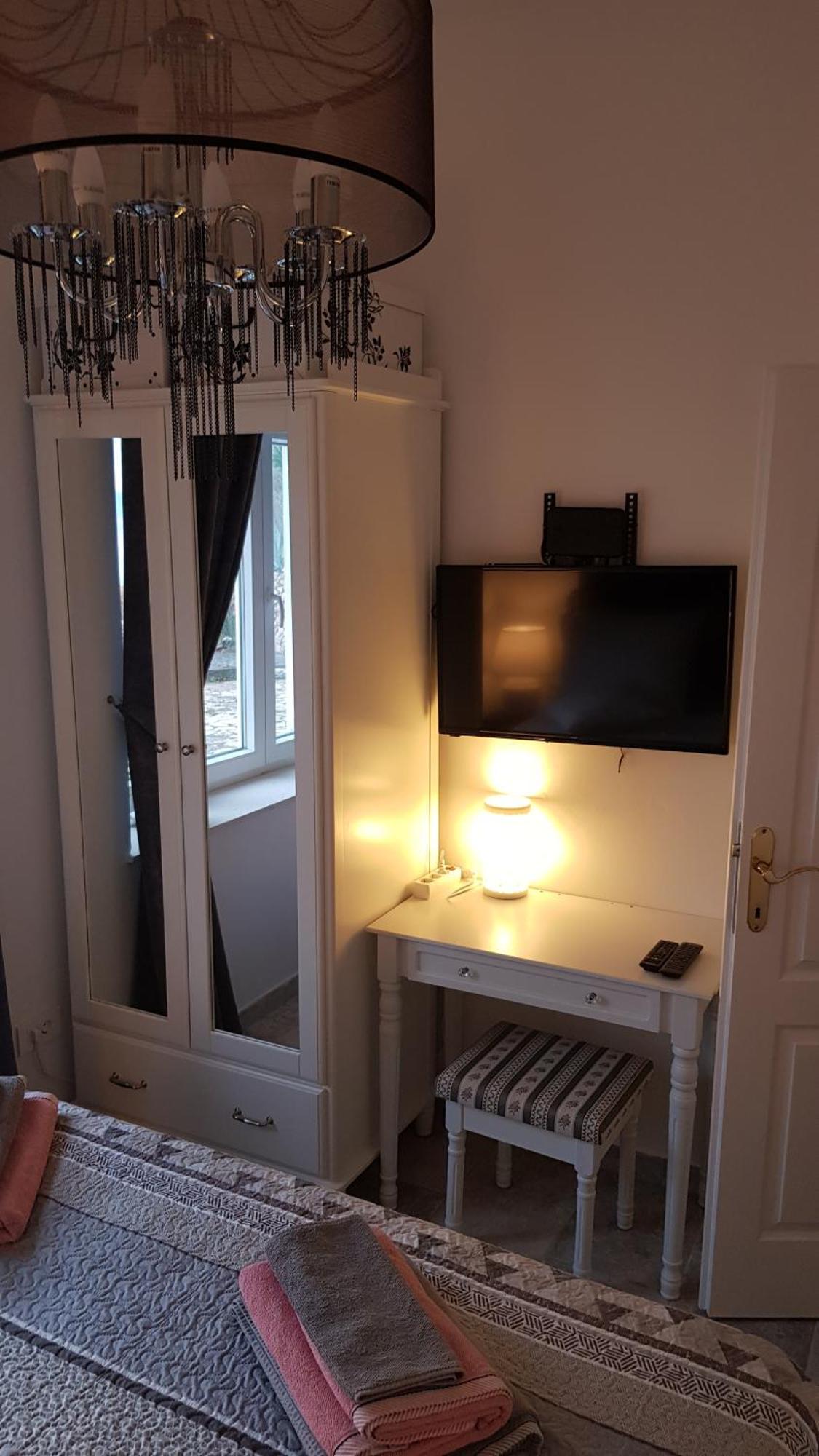 Villa Kuca Za Odmor Jelena à Starigrad Paklenica Extérieur photo