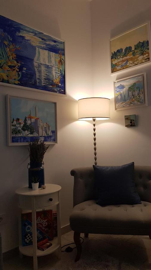 Villa Kuca Za Odmor Jelena à Starigrad Paklenica Extérieur photo